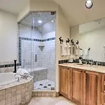 Upscale Ski-in/ski-out Escape W/ Deck + Grill Holiday home Telluride