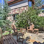 Upscale Ski-in/ski-out Escape W/ Deck + Grill Holiday home Telluride