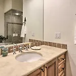Upscale Ski-in/ski-out Escape W/ Deck + Grill Holiday home Telluride