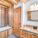 Telluride Lodge *