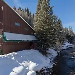 Manitou 11 By Alpine Hotel 2*