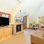 Inn At Lost Creek