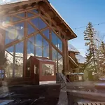 Blue Collar Boutique: Affordable Adventure