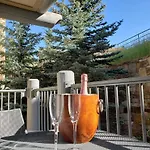 Luxury At A 5 Star At The Heart Of Mountain Village - Apartment *