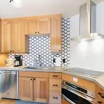 River Retreat! Mtn View Balcony, Pool, Hot Tub Viking 210 Apartment Telluride