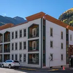 Perfect Location! King Bed, Full Kitchen, Walk To Gondola Condo