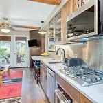 River Trail Patio, Walk To Gondola, Viking 116