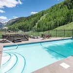 Sunny Condo, Box Canyon Views, Pool & Hot Tub