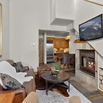 2Br Mountain Lodge Luxury Skiin Out Best Amenities