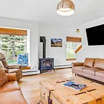 Holiday home Northstar 1 - Mountain View Corner Retreat *