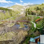 Northstar 1 - Mountain View Corner Retreat Holiday home
