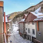Ski In/Ski Out; On Town Free Bus Loop, Hot Tub!