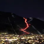 Classic Ski Condo, Steps To Chair 7 And On Shuttle Route