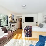 River Retreat! Mtn View Balcony, Pool, Hot Tub Viking 210 Apartment Telluride