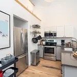 Chalet Chic Condo, Short Walk To Lift 7, Covered Parking Condo