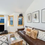 Chalet Chic Condo, Short Walk To Lift 7, Covered Parking Condo