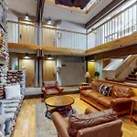 Mountain Lodge