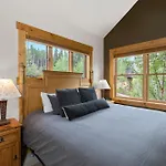2 Bedroom Condominium - Luxury Skiin And Out - On River To