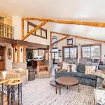 Penthouse At The Peaks 623