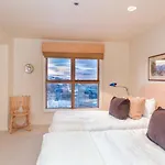 Penthouse At The Peaks 746