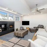 Penthouse At The Peaks 751