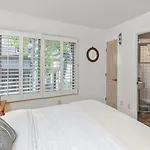 In Out Remodeled Luxury Holiday home