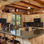 Villa Bear - Modern Log At Easy Ski-in-out Location