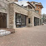 Le Chamonix B By Avantstay Located In Mountain Village Close To Golf Course Skiing