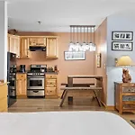 Le Chamonix B By Avantstay Located In Mountain Village Close To Golf Course Skiing