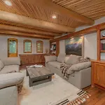 Absolutely Amazing Slopeside Mountain Lodge With Spa