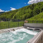 Sunny Condo, Box Canyon Views, Pool & Hot Tub * Telluride