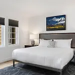 Sunny Condo, Box Canyon Views, Pool & Hot Tub Apartment *