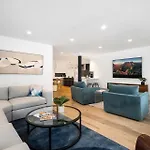 Apartment Sunny Condo, Box Canyon Views, Pool & Hot Tub *
