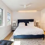 Upscale Near Lift And Town With Mountain Views Holiday home Telluride