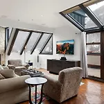 Wintercrown Penthouse By Exceptional Stays