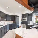 Plaza Tower By Exceptional Stays