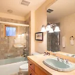 Slopeside By Exceptional Apartment