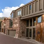 Rivers Edge Retreat By Exceptional Stays