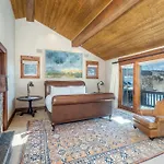 Country Club Estate By Exceptional Chalet *