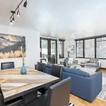 Centrum 304 By Exceptional Stays