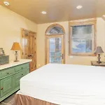 Bearpaw Manor By Exceptional Stays