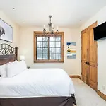 Twin Elk By Exceptional Chalet
