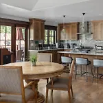 The Veranda At Trails Edge - Penthouse Views And Ski Access!