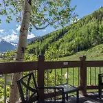 Sunny Condo, Box Canyon Views, Pool & Hot Tub *