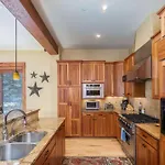 Holiday home Ski-in Ski-out 4br W- Deck, Hot Tub, & Crib