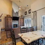 Fabulous Close To Chair Lifts 1 And 10 In Meadows Area Holiday home *