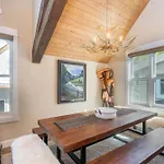 Main Street Tri-Plex Close To Everything!