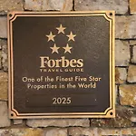 Luxury At A 5 Star At The Heart Of Mountain Village - Apartment