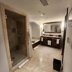 Luxury At A 5 Star At The Heart Of Mountain Village - Apartment *
