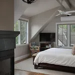 South Oak Retreat - Convenient Luxury By Gondola! Villa